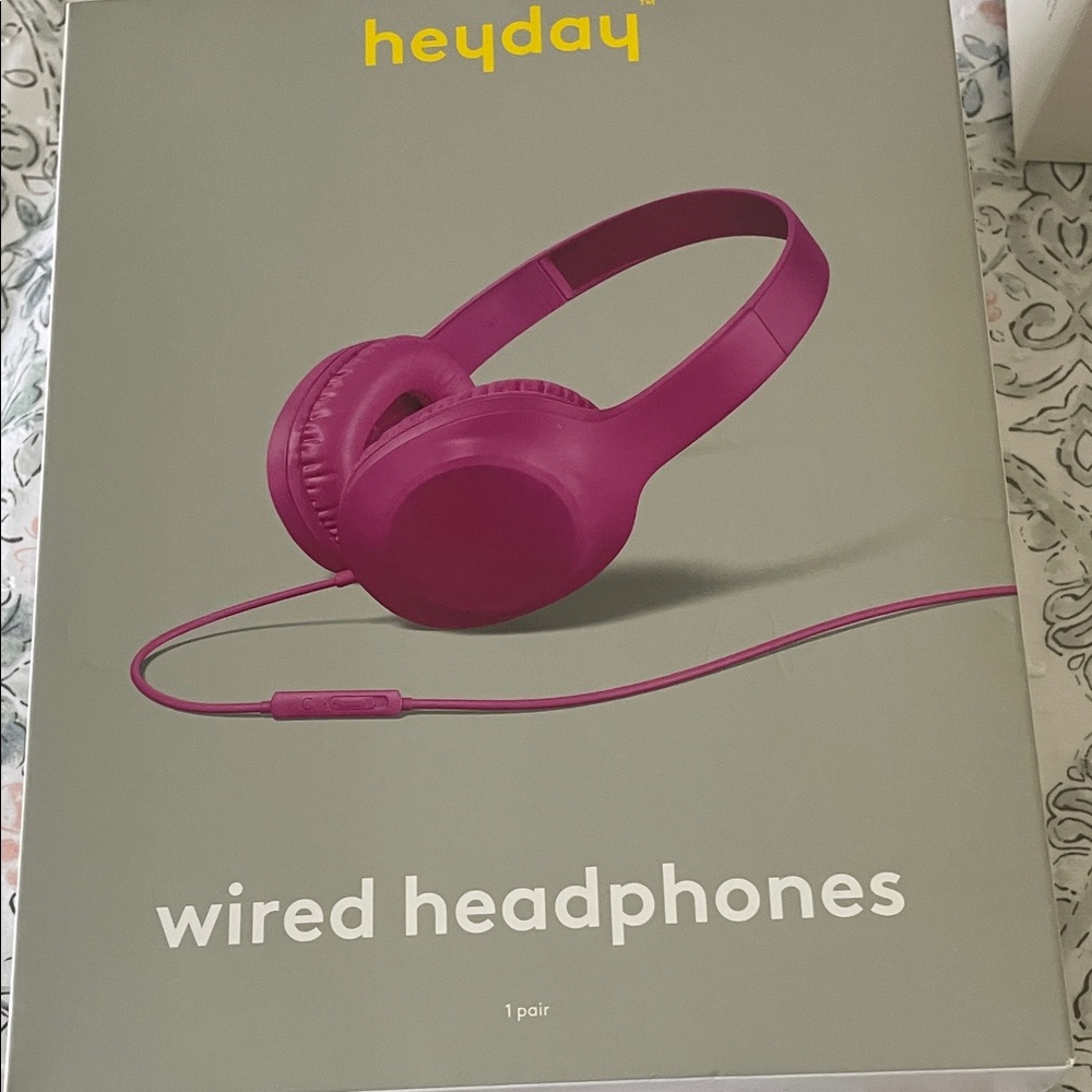 Heyday On-Ear Wired Headphones - Magenta